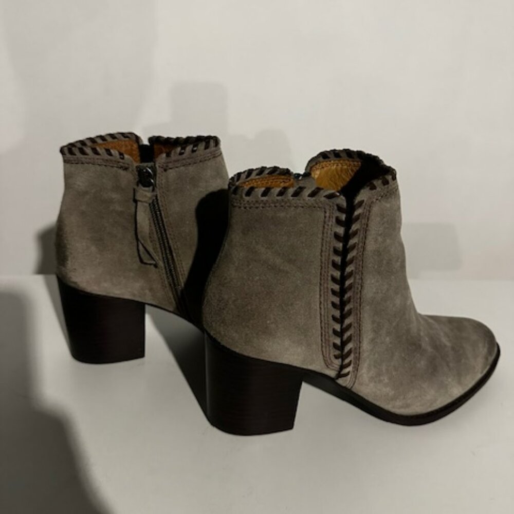 Sofft Wilton Booties | Gray Suede | Size 9